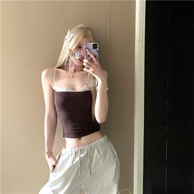 妮可·拜耳:大码怪美人